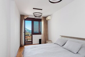 3 Schlafzimmer, Schreibtisch, Bügeleisen/Bügelbrett, kostenloses WLAN