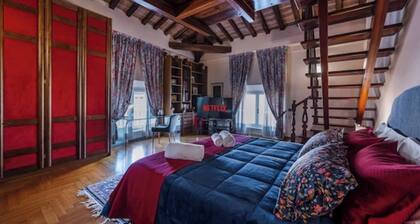 Luxury Apartment: Historic Center, Parking