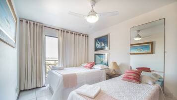 Apartamento luxo, 3 quartos, ar-condicionado, vista para o mar | 3 quartos, cortinas blackout, ferros/tábuas de passar roupa