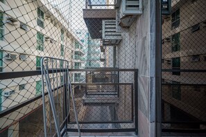 Leilighet – deluxe, 3 soverom, aircondition, sjøutsikt | Overnattingsstedets uteområder