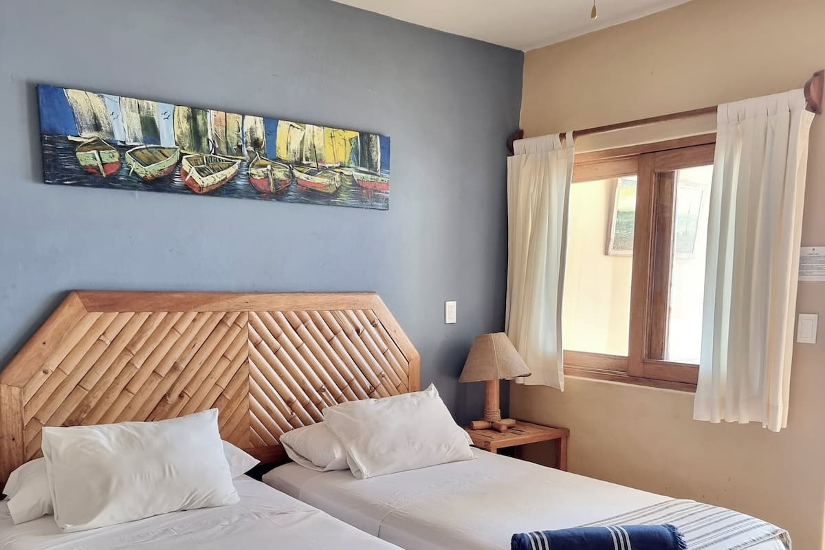 Comfort Double or Twin Room, Ocean View | Bed sheets