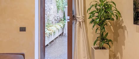 2 dormitorios, tabla de planchar con plancha, wifi gratis y ropa de cama