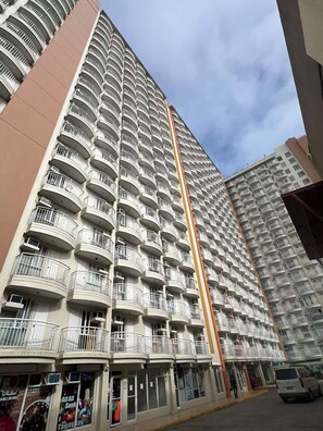 Exterior - Serene Place (Tagaytay City)