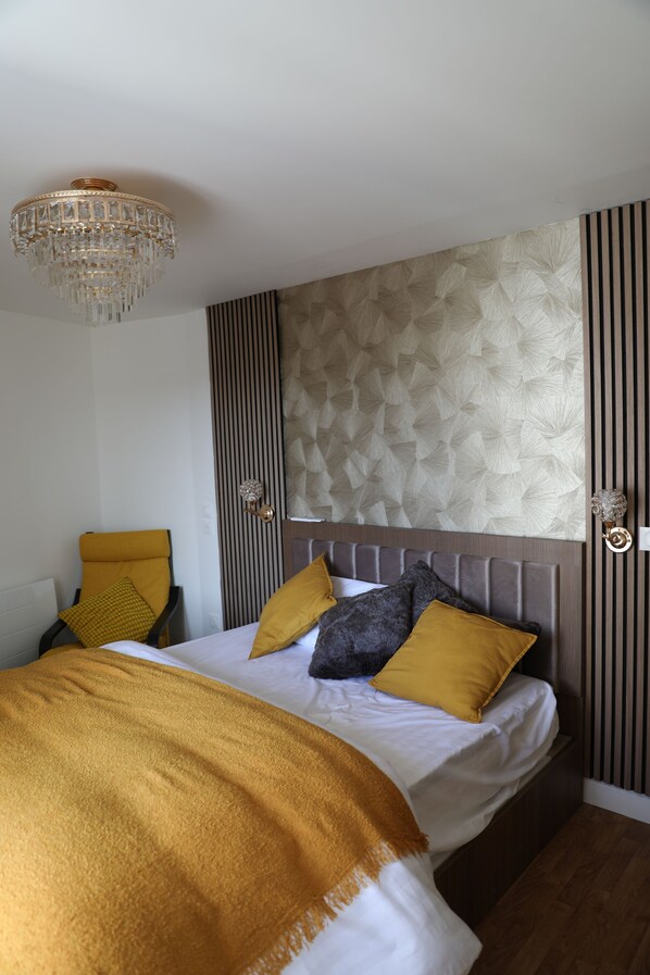 2 bedrooms, WiFi, bed sheets