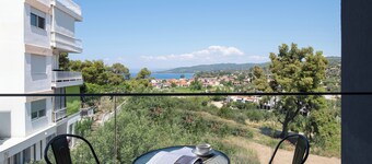 Acropol Golden Suites