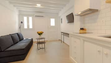 Una Smart TV, libros