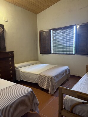 Ferienhaus, 4 Schlafzimmer, eigener Pool, Gartenblick | 3 Schlafzimmer