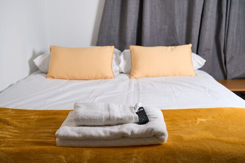 Snooze Luxe House Room 4