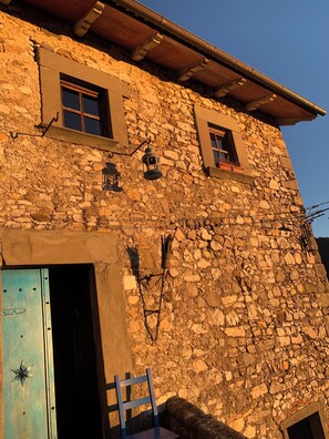 Exterior detail - Relaxation vacation in the mountains of Lima Valley (Vico Pancellorum)