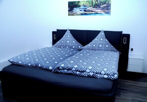 4 bedrooms, in-room safe, free WiFi, bed sheets