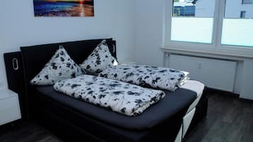 4 Schlafzimmer, Zimmersafe, kostenloses WLAN, Bettwäsche