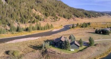 Gallatin Riverhouse Getaway