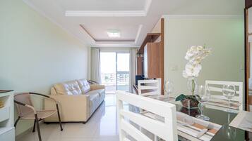 Deluxe-Apartment, 3 Schlafzimmer, Klimaanlage | Wohnbereich