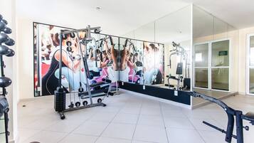 Deluxe Apartment, 3 Bedrooms, Air conditioning | Fitness facility