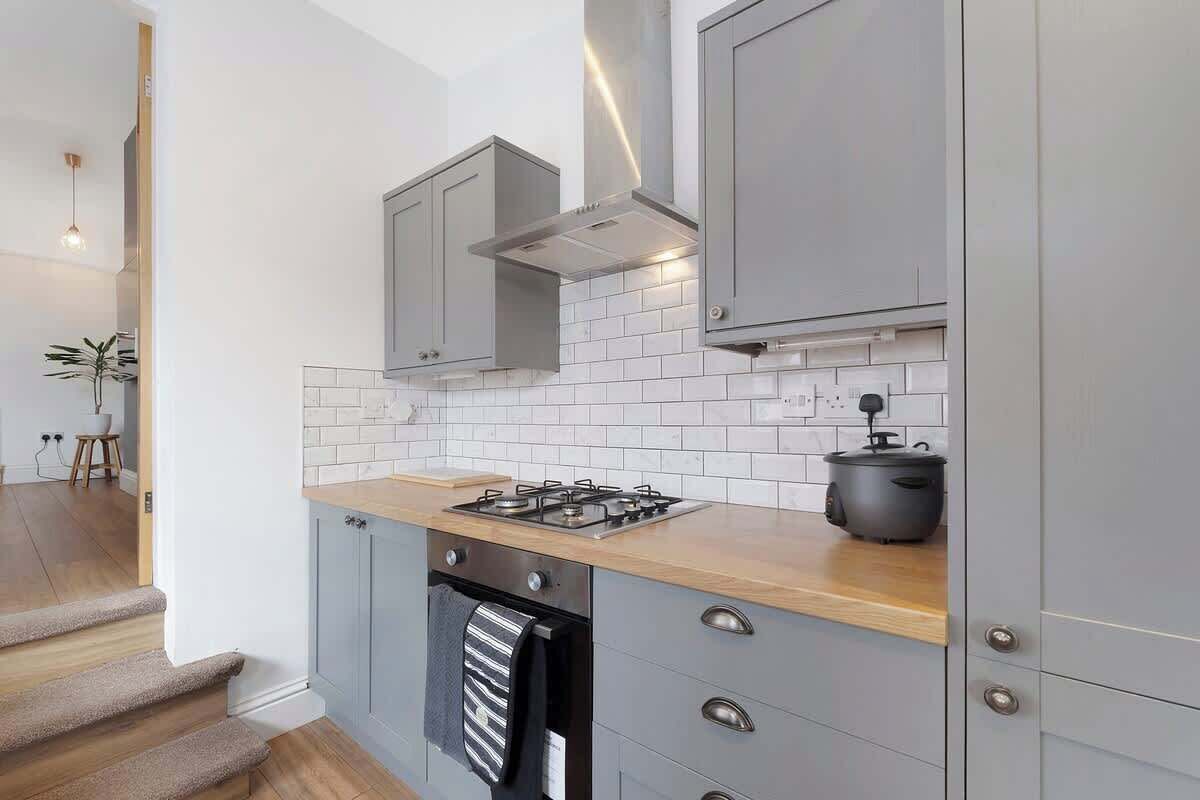 Microwave, oven, stovetop, toaster