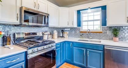 Prairie Peace - Family & Pet-Friendly Home on Quiet Cul-De-Sac w/ Games & Toys