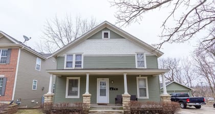 Downtown Geneva 2nd Floor Condo