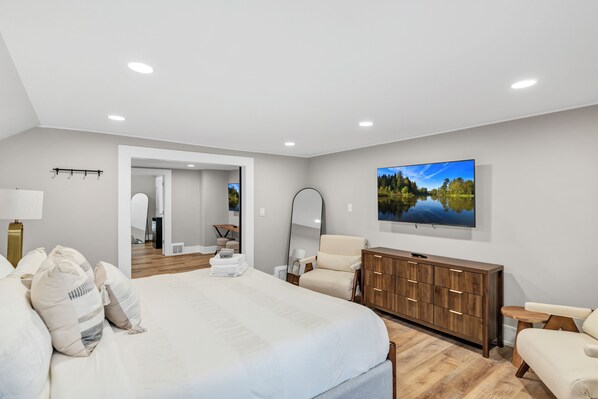 3 bedrooms, desk, free WiFi, bed sheets