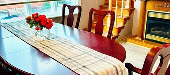Spacious 5-bedroom apartment in charming Ashland with WiFi