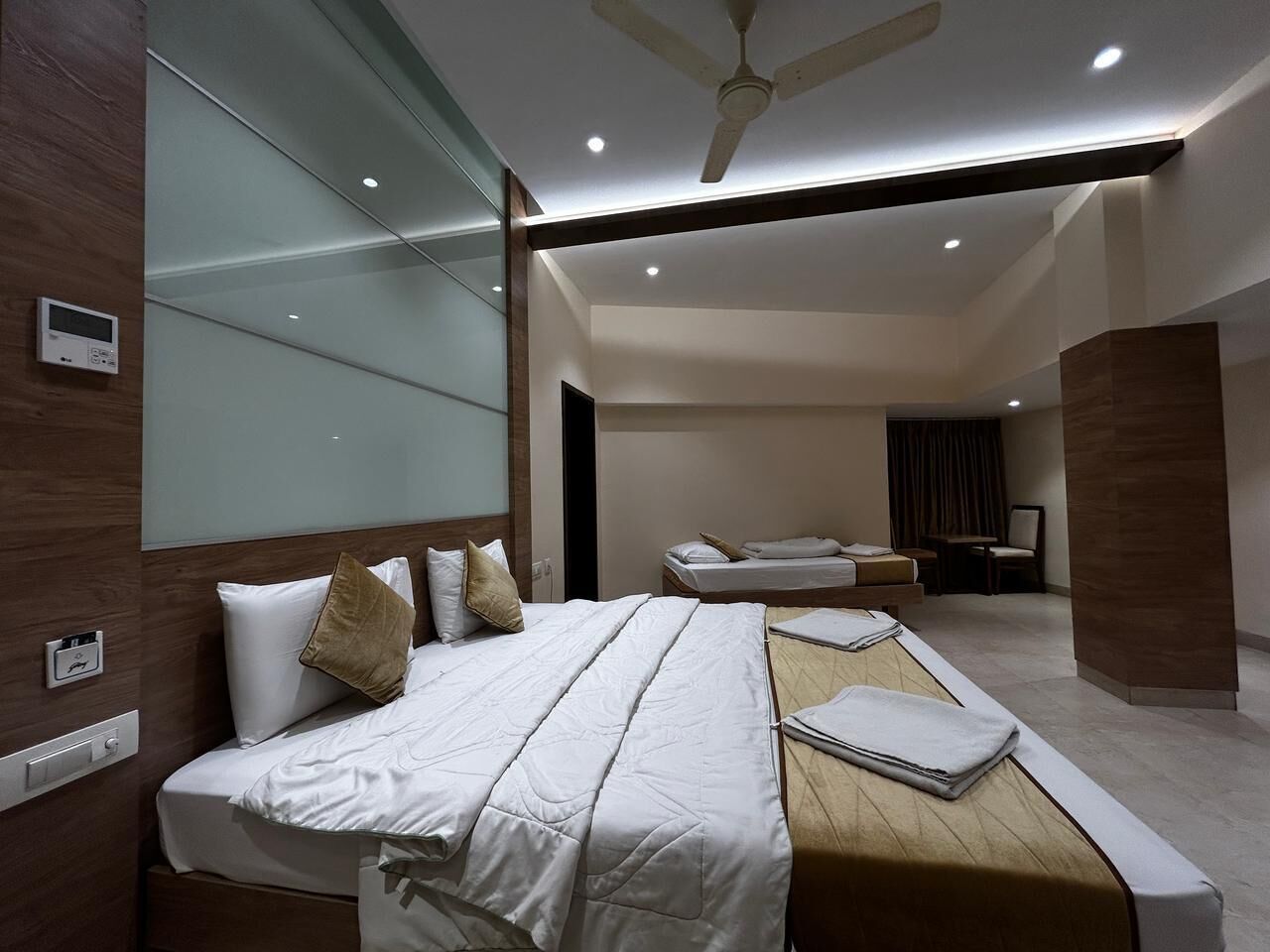 Habitación triple Premium | Escritorio, sistema de insonorización, wifi gratis