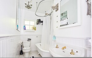 Hus | Bad | Toalettartikler (inkludert)