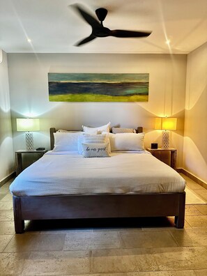 3 habitaciones, tabla de planchar con plancha, wifi y ropa de cama 