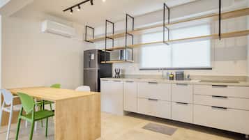 標準公寓 (601826) | 雪櫃、微波爐、爐具、廚房用具/餐具/器皿