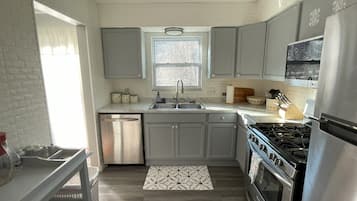 Microwave, oven, stovetop, dishwasher