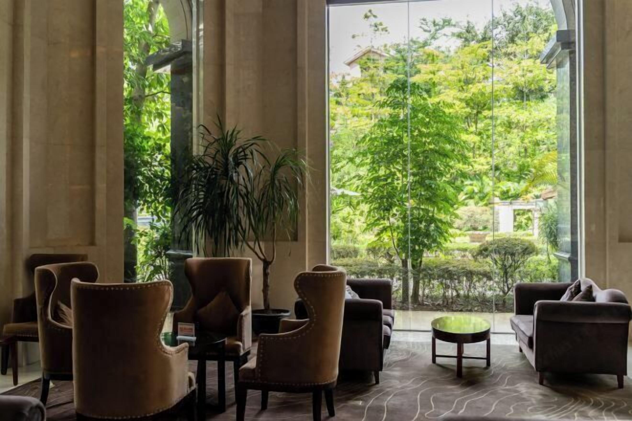 المنشأة من الداخل