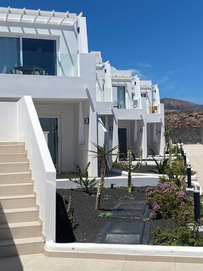 Classic studio, terrace or garden view | Ropa de cama 