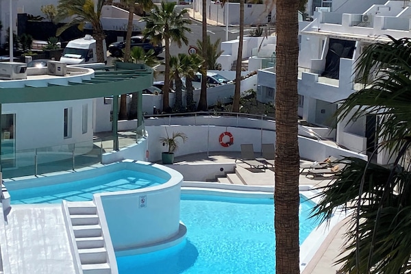 Estudio, vistas a la piscina | Vistas desde la habitación