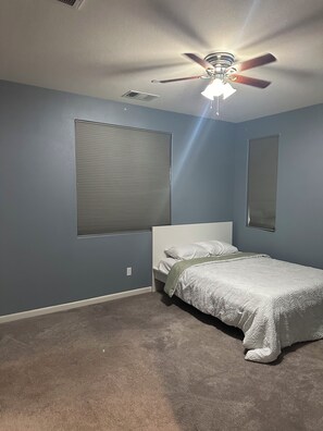 3 bedrooms, iron/ironing board, WiFi