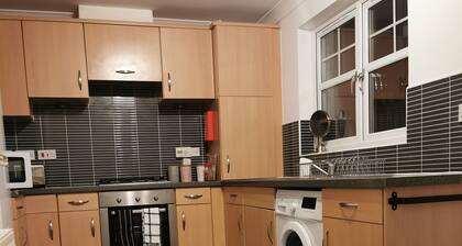 Charming 4 bed retreat- can sleep up to 10/12