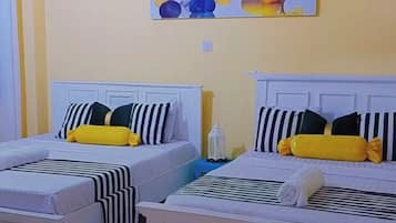 3 bedrooms, iron/ironing board, WiFi, bed sheets