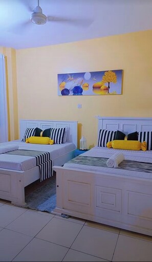 Iron/ironing board, WiFi, bed sheets