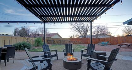 Perfect modern space to relax & play. Central & close to all attractions!