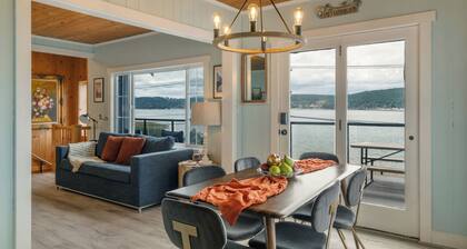 Waterfront Bliss on Coastal Hood Canal