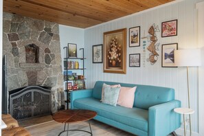 Smart TV, books