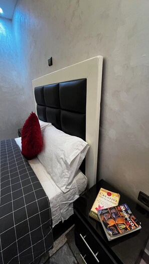 2 bedrooms, WiFi, bed sheets, wheelchair access