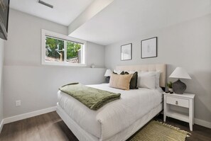 2 chambres, bureau, Wi-Fi gratuit, draps fournis