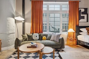 Televisión, mesa de ping pong