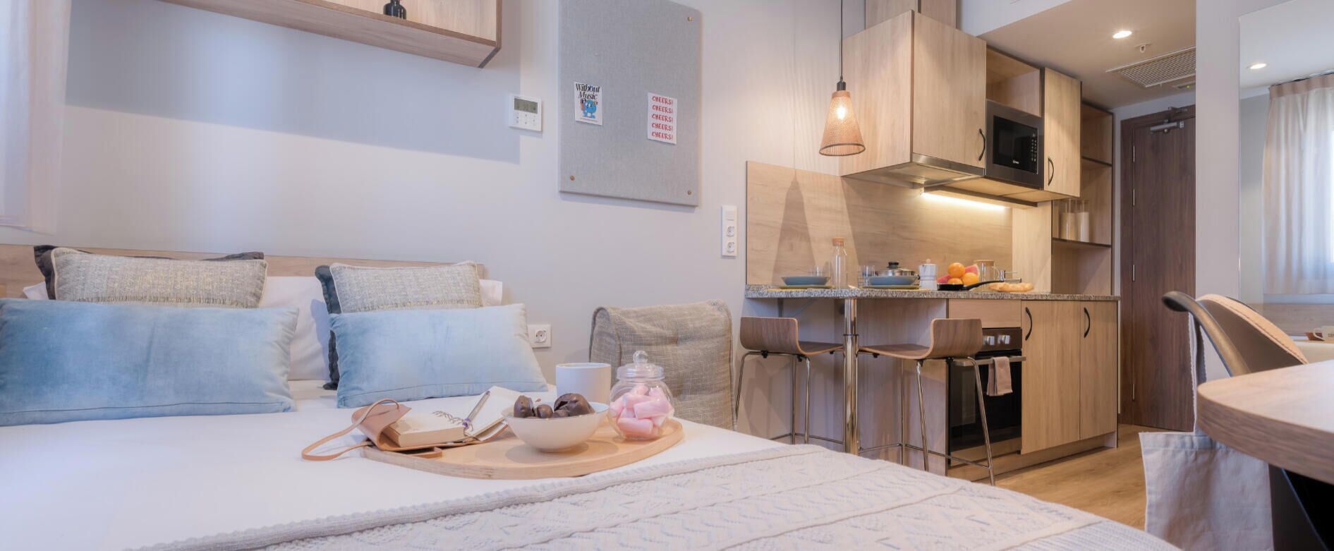 Basic Double Room | Free WiFi, bed sheets