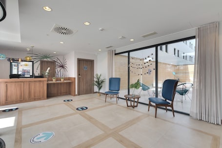 Livensa Living Salamanca Parking Free
