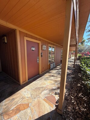 Exterior detail - Cozy 1-bedroom condo with WiFi, AC in lovely Westgate River Ranch (River Ranch)