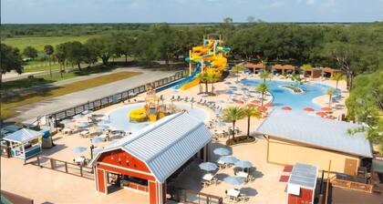 Cozy 1-bedroom condo with WiFi, AC in lovely Westgate River Ranch