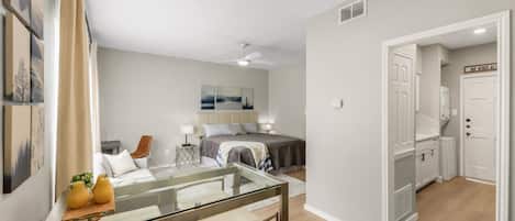 Iron/ironing board, WiFi, bed sheets