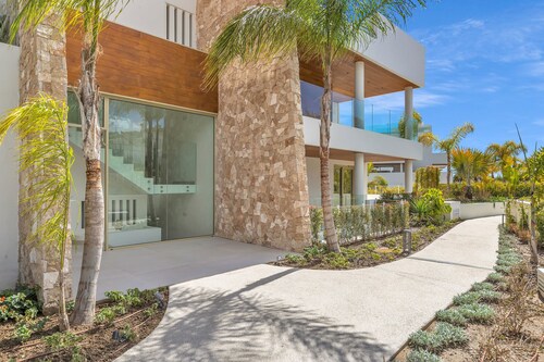 Benalus II Luxury Apartment