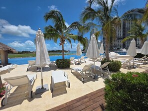 Terrace/patio - Marea Puerto Cancun, luxury+comfort+the best view (Cancún)