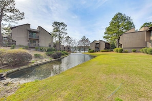Property grounds - Pinehurst Lake Condo: Water View & Community Perks (Pinehurst)