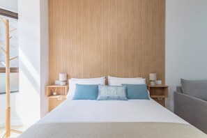 1 dormitori, planxa i posts de planxar, wifi i roba de llit